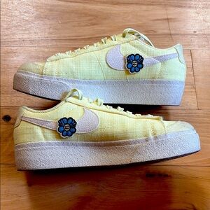 Nike yellow low top blazers